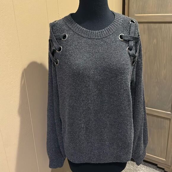 27 Miles dark heather gray laced grommet shoulder 100% cashmere ribbed sweater. - Picture 2 of 5